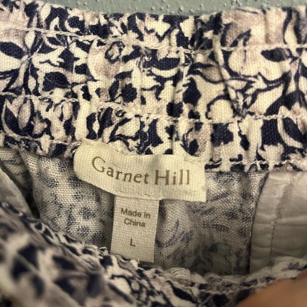 Garnet Hill Pull On Linen Shorts - Picture 2 of 3